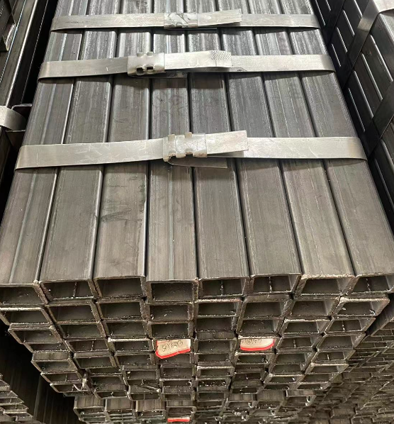 图木舒克工业用梯子 镀锌管焊接梯子 铁梯子方管梯